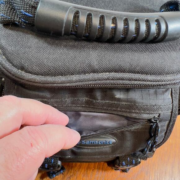 Samsonite Camera Bag Adjustable Shoulder Strap 4+ Zip Pockets Padded Divider - Picture 12 of 16